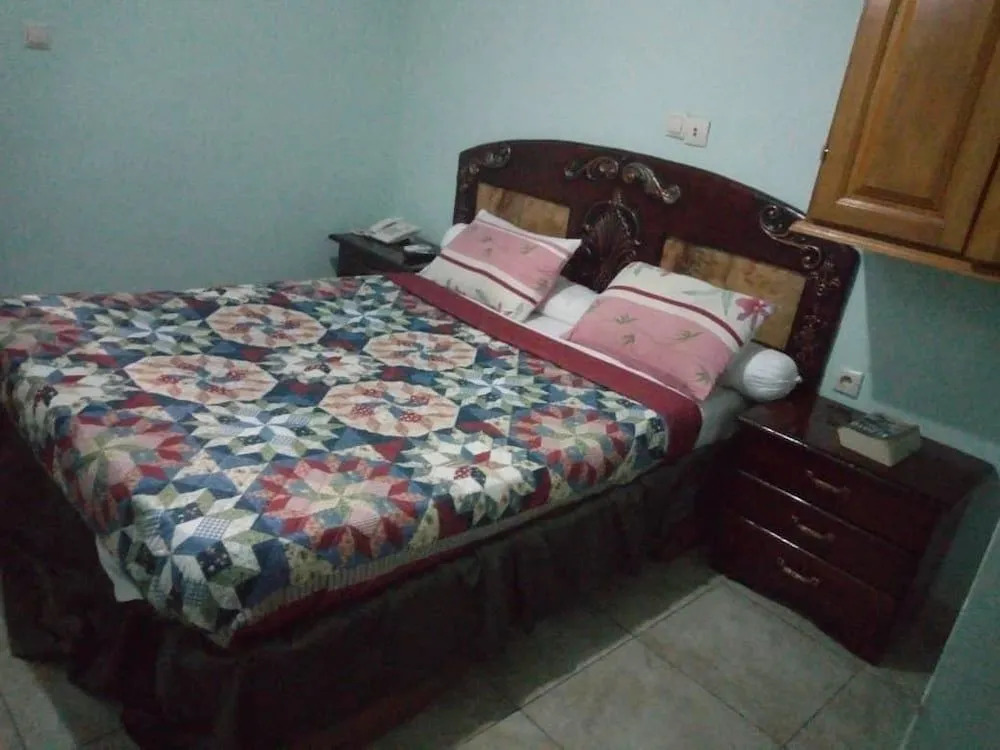 Rovie Hotel