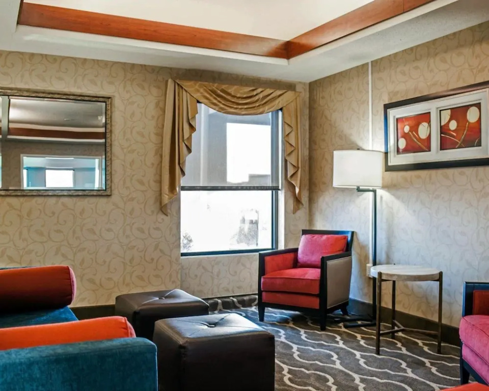 Comfort Inn & Suites