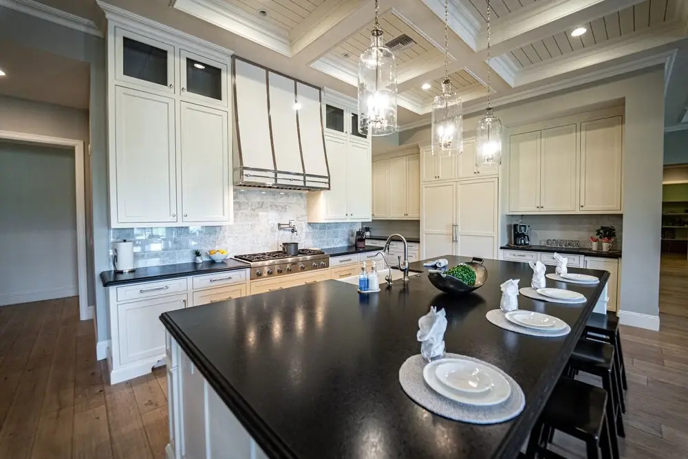 104th Mesa 5 Bedroom Home by RedAwning