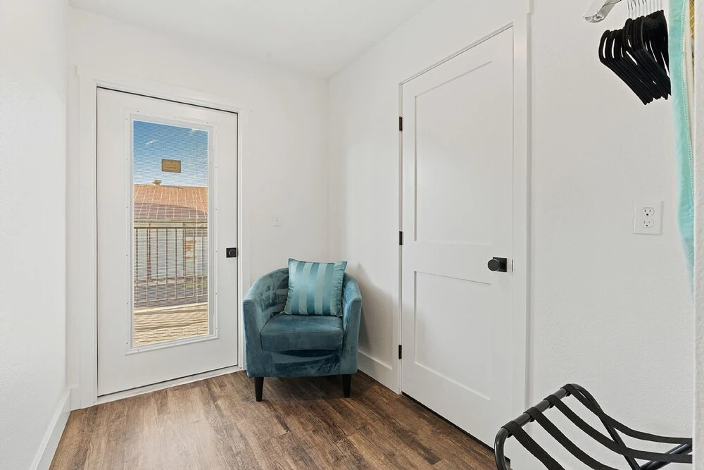 Empire Apartments By Barsala