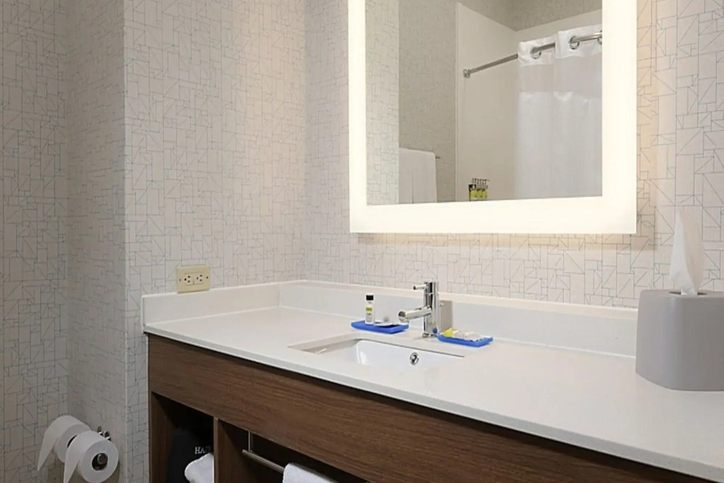 Holiday Inn Express Indianapolis - Southeast by IHG