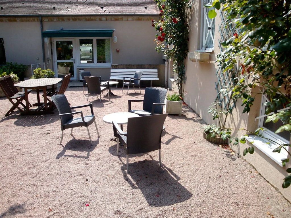 Logis Hôtel Restaurant Bar du Commerce - Maison Robin