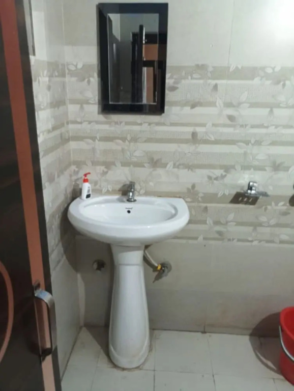Kiran Homestay Naukuchia Tal Rd