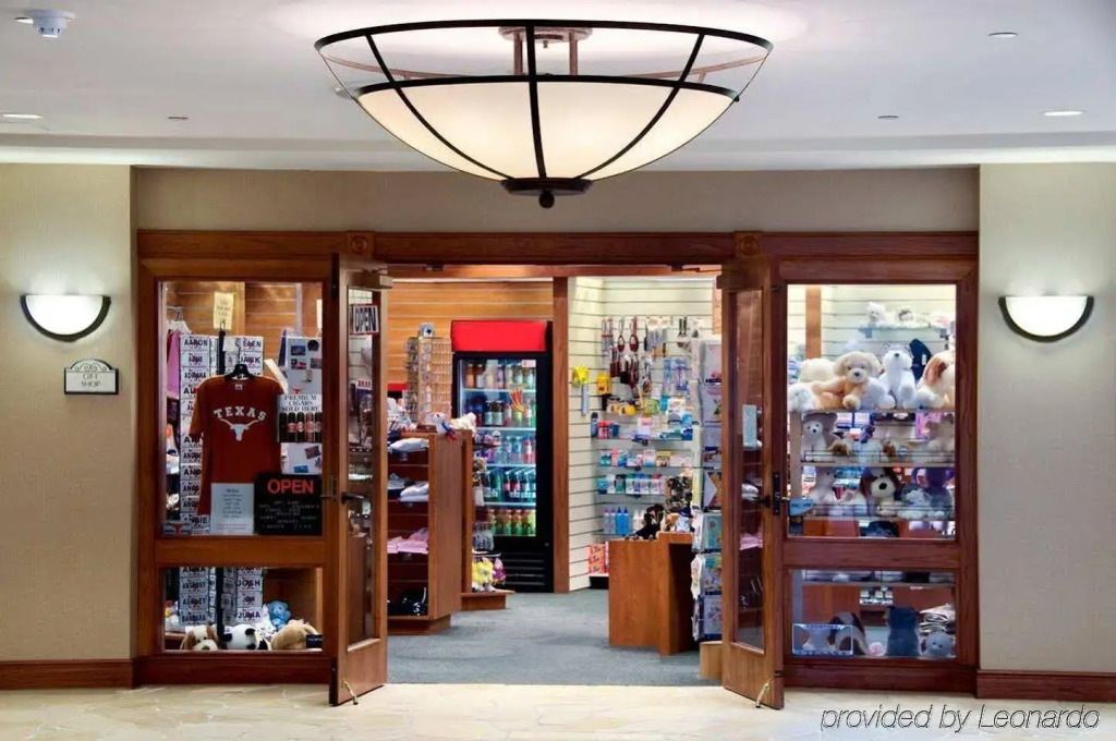 Hilton Austin Airport