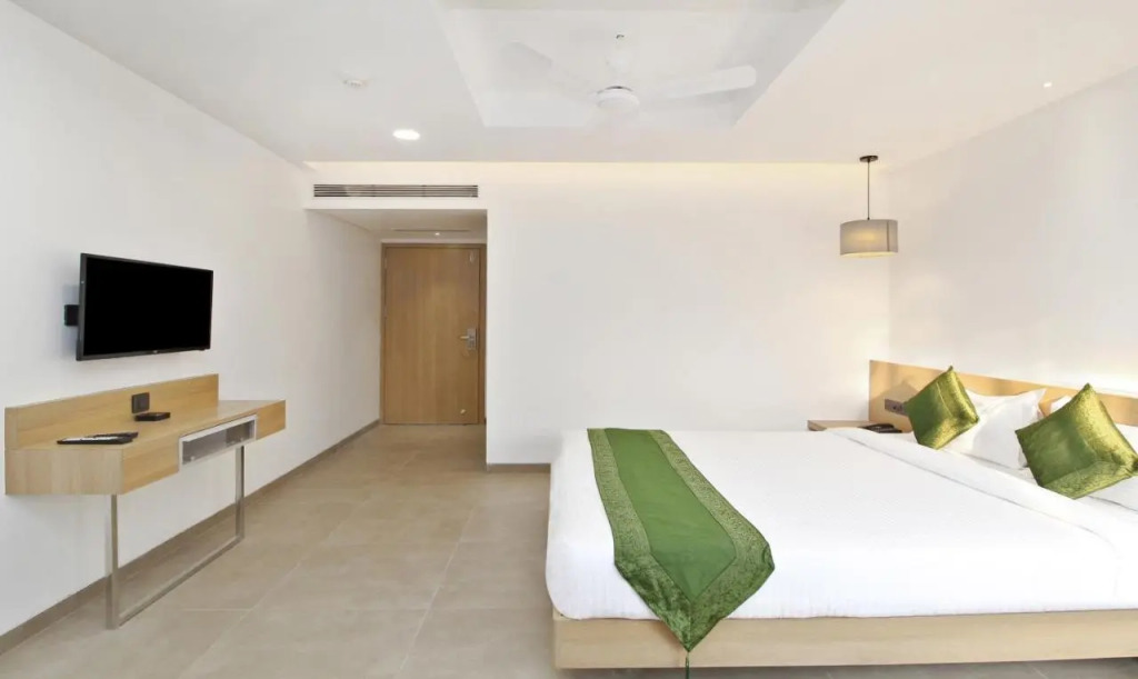 Treebo City Inn, Satara