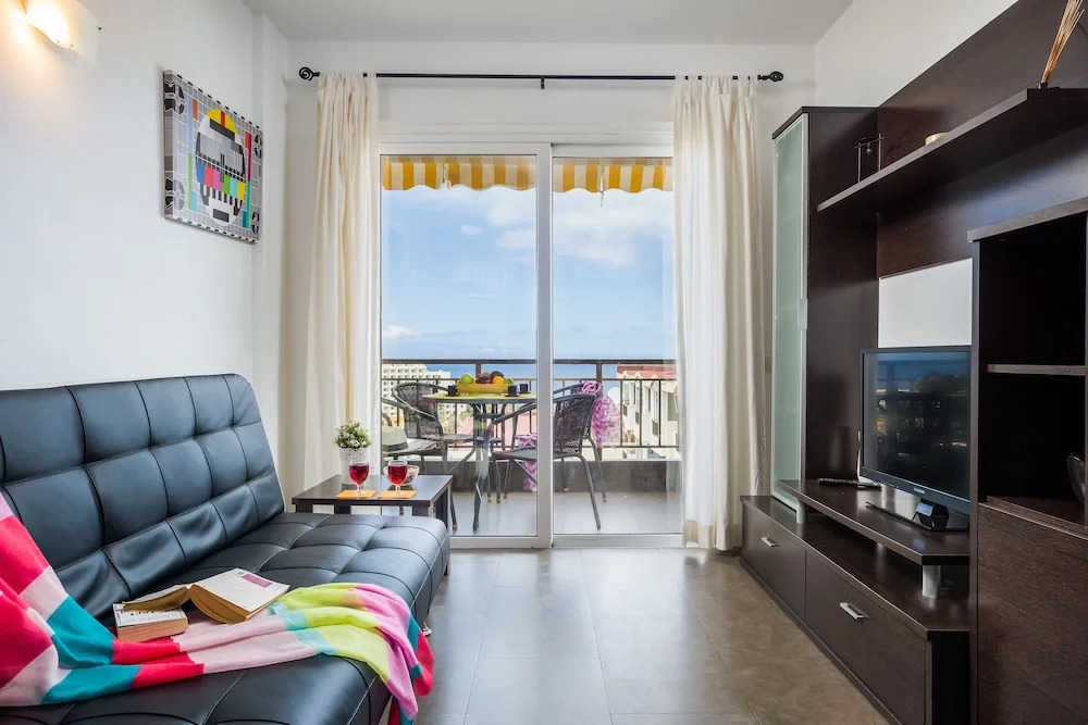 1020 Apartment with Fabulous View of Las Americas