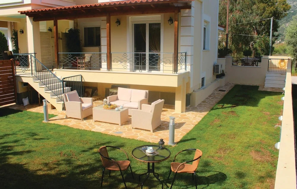 3 Bedroom Awesome Home In Nea Makri