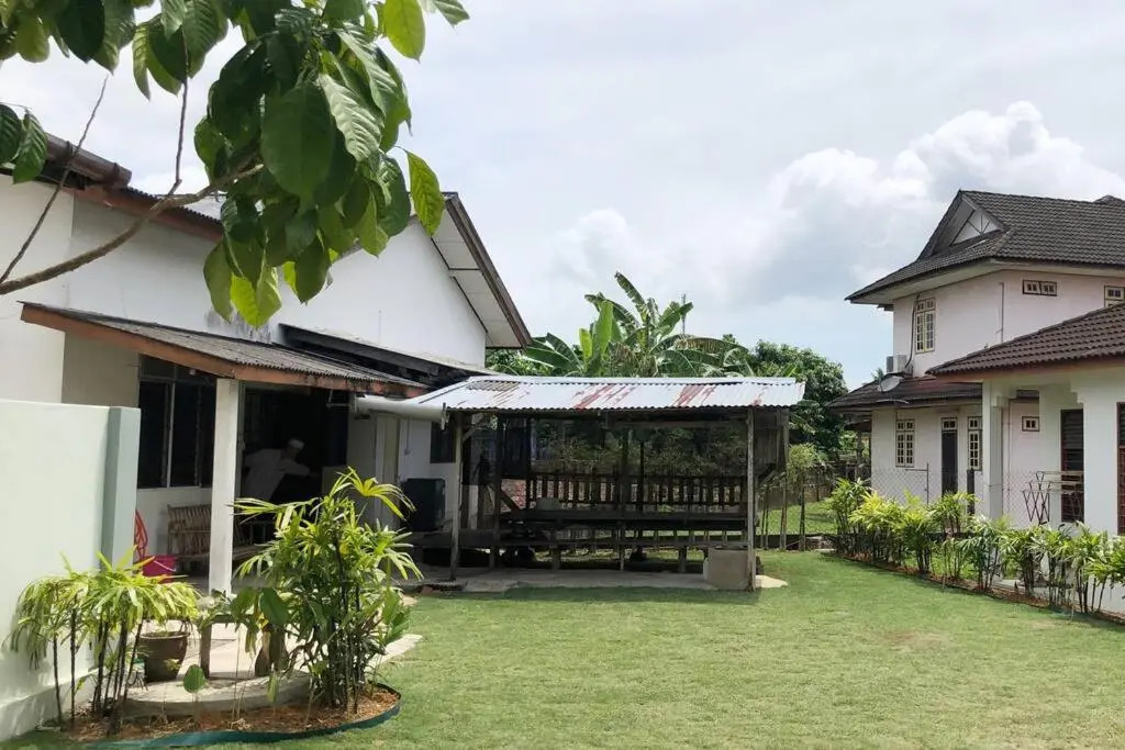 Tokmi retreat home with spacious garden