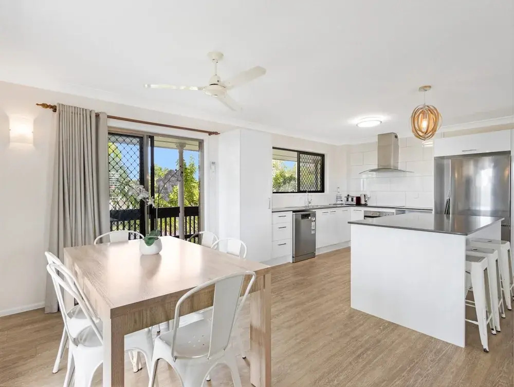 Spacious 3-Bed Home with Balcony in Hervey Bay
