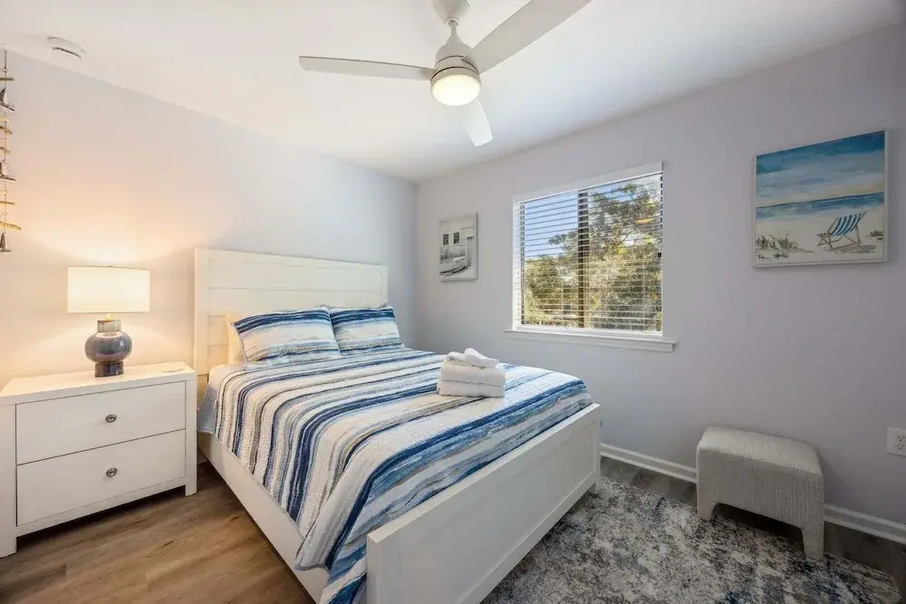 4f Amelia Landings 2 Bedroom Condo