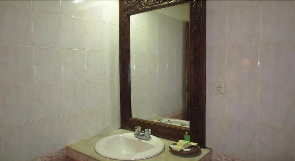 Laghawa Beach Hotel