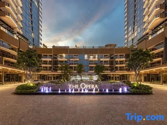 Metropole Opera Luxurious 2br/Panoramic City Views