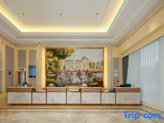 Vienna Hotel (Chongzuo Vientiane Jun Shop)