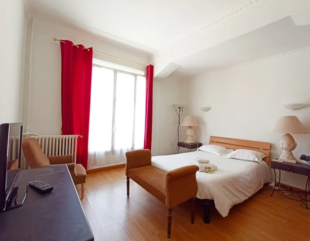 Spacious 2 Bedrooms close Croisette