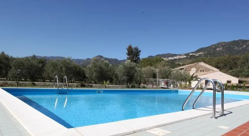 A Sena Runcatini