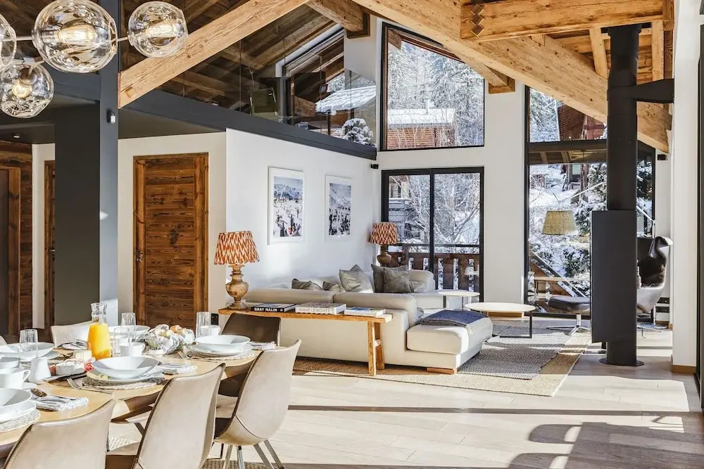 Chalet Black Squirrel