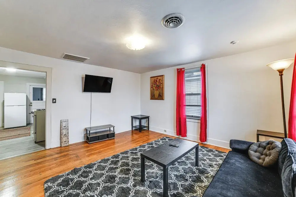 Work & Study: Binghamton Apt 2 Mi to Downtown