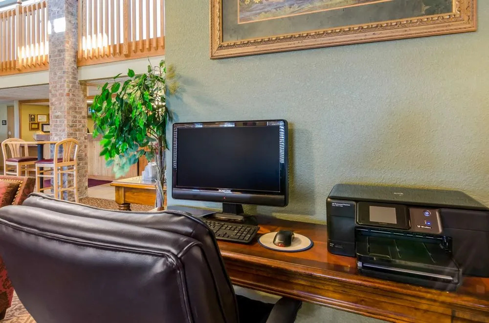 AmericInn Lodge & Suites Hesston
