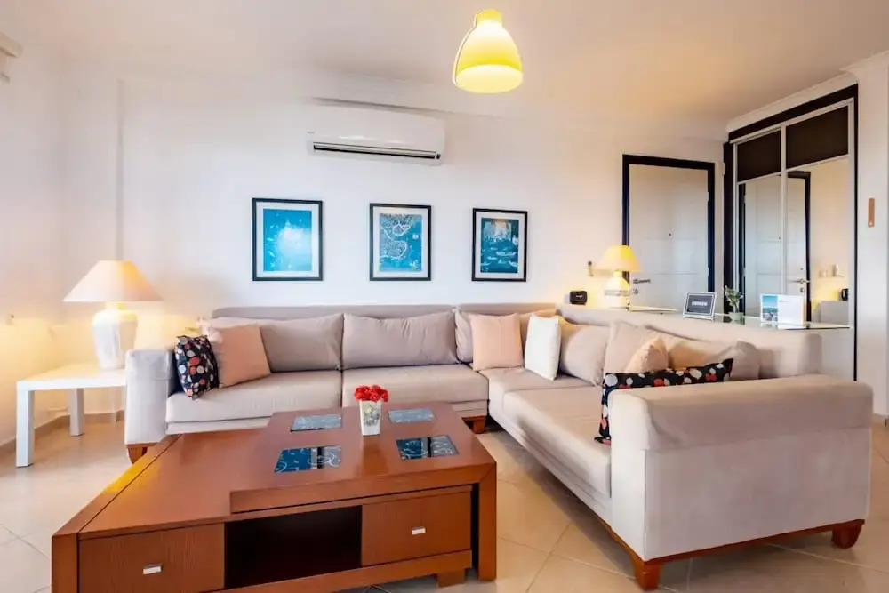 Cozy Flat with Sea View and Shared Pool in Bodrum