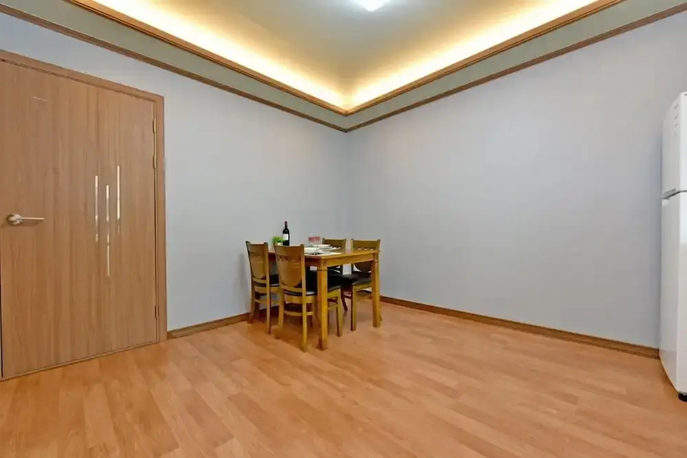 Erefarm Hostel
