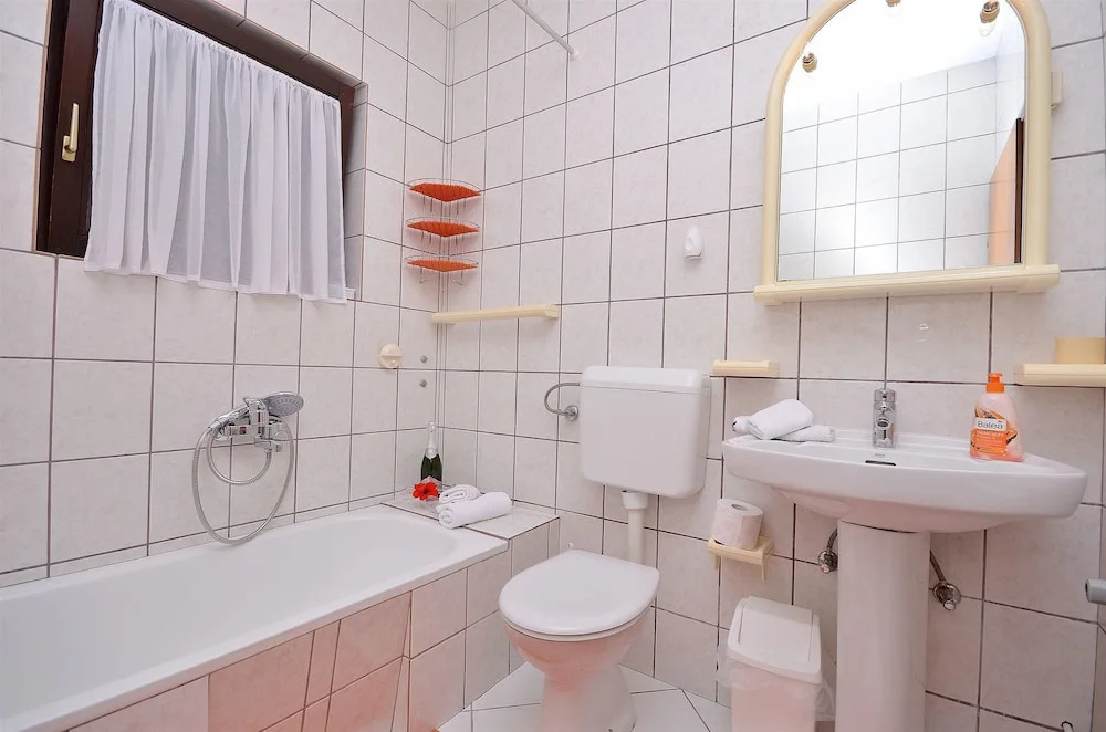 Apartment Tonkica Flower Garden