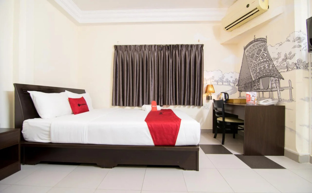 Honey House Hotel