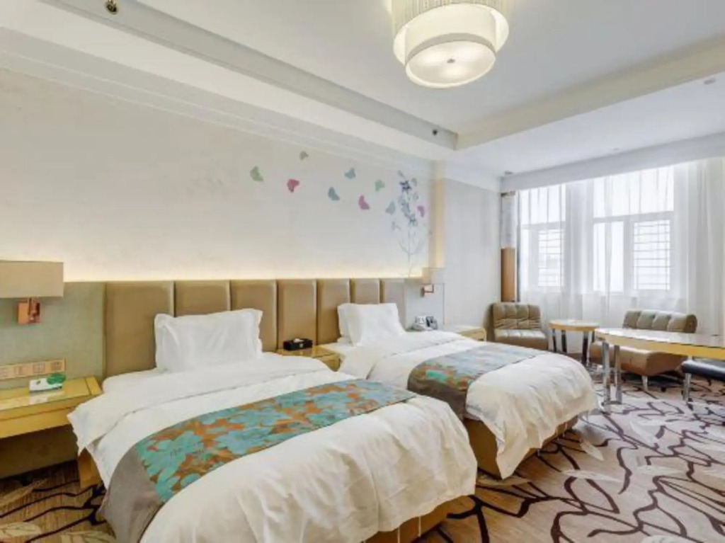 Lanling Longzhimeng Hotel