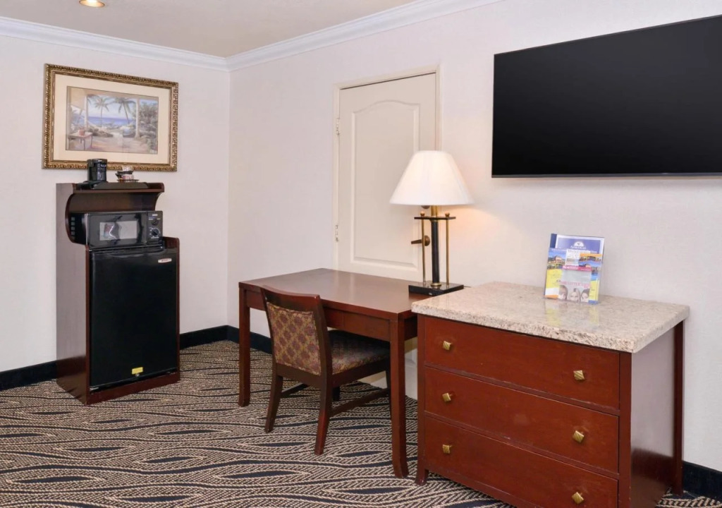 Americas Best Value Inn & Suites El Monte