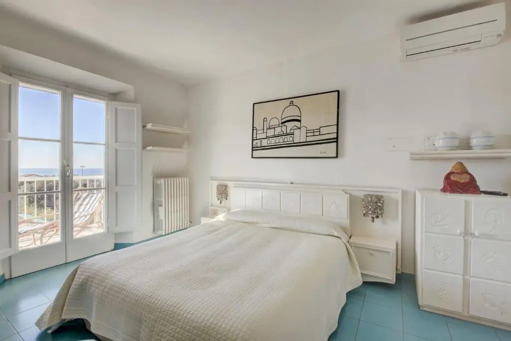 Apartment with 3 bedrooms in Forte dei Marmi with wonderful sea view furnished balcony and WiFi 100 m from the beach