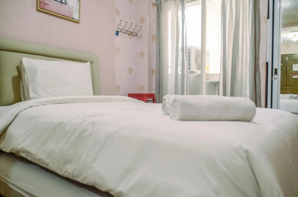 Cozy Stay Studio Room at Medina Apartment