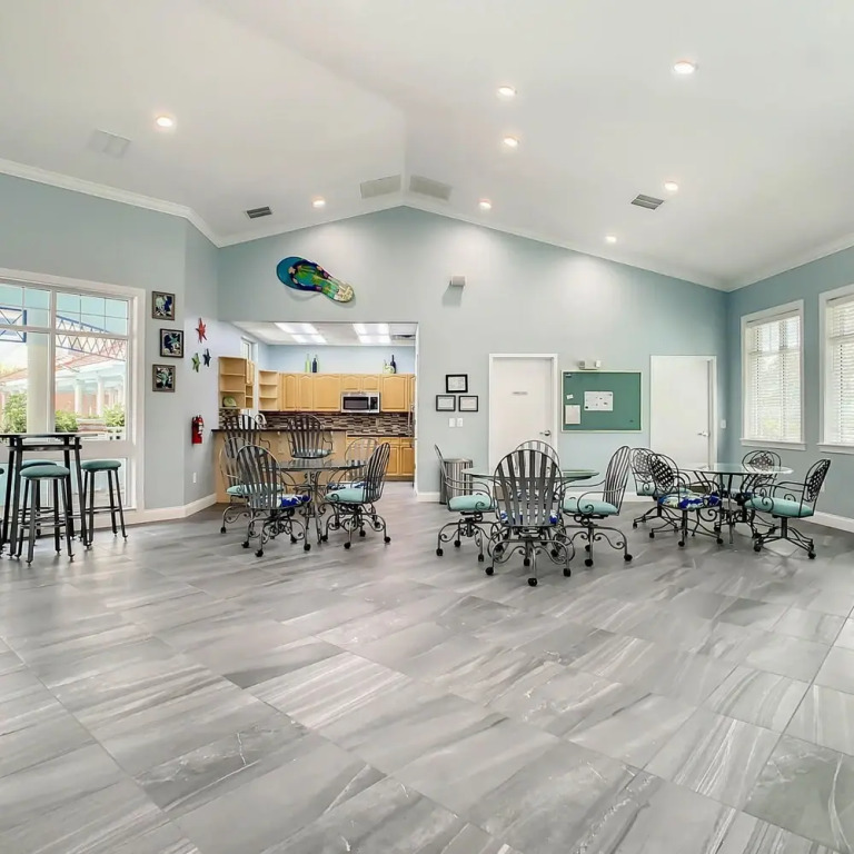 Oceanwalk Jr Penthouse Across From Pool Tennis Shuffleboard Walk to Beach Ow7 207