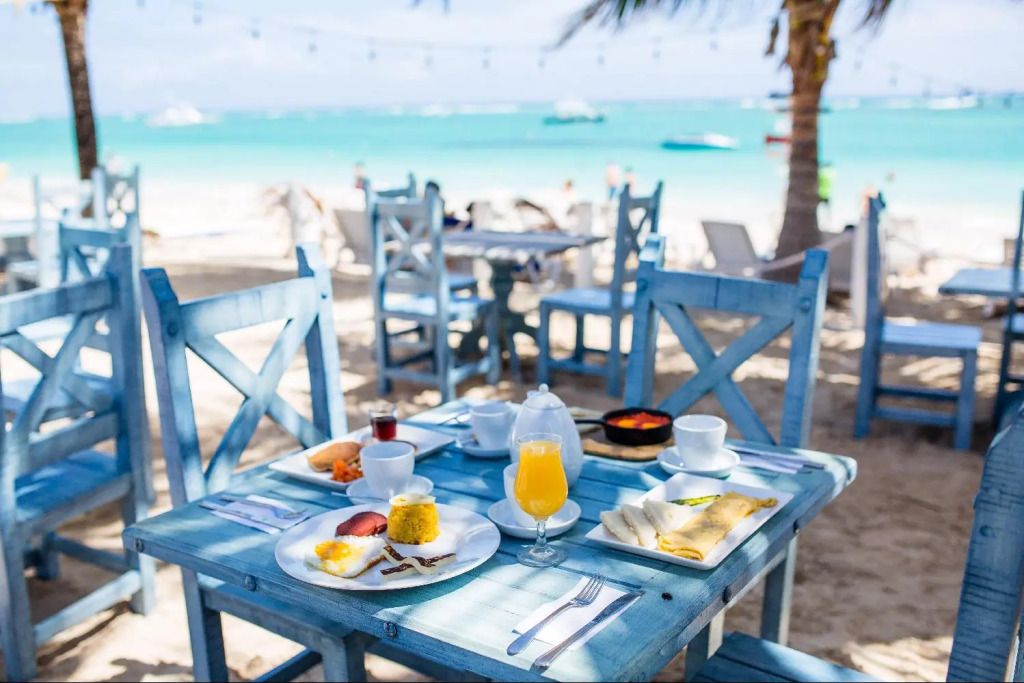 Hotel Checkin El Cortecito Beach