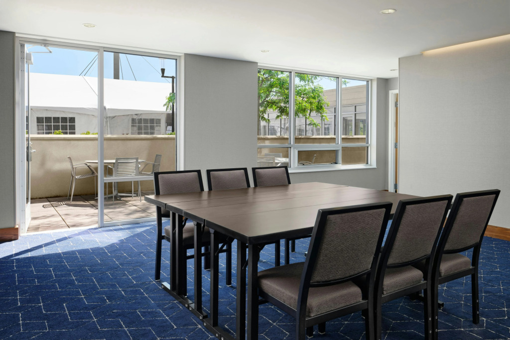 Courtyard by Marriott Erie Bayfront