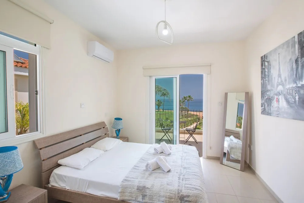 Protaras Mesogeios Villa Me16 Beachfront Villa in Protaras Center