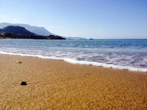 Molos Beach Rooms