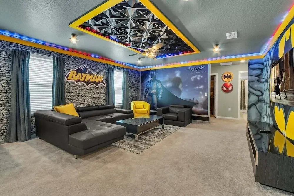 3417lw · Brand New 7 Bedroom With Pool /spa/ Themed, Close