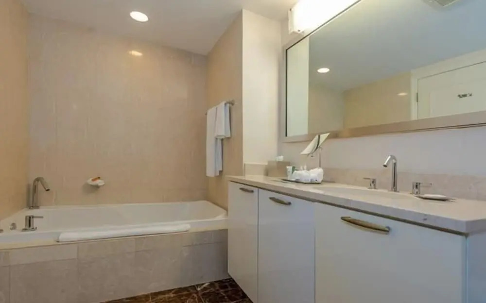 Ocean View Condos - 4 Star Beach Resort