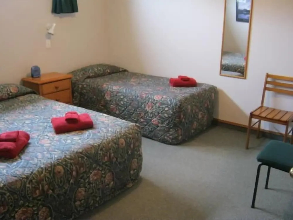 Blue Dolphin Motel
