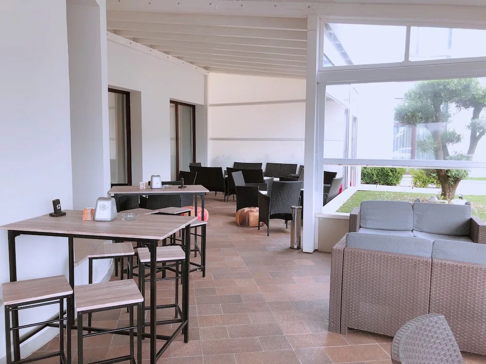 Hotel Enjoy
