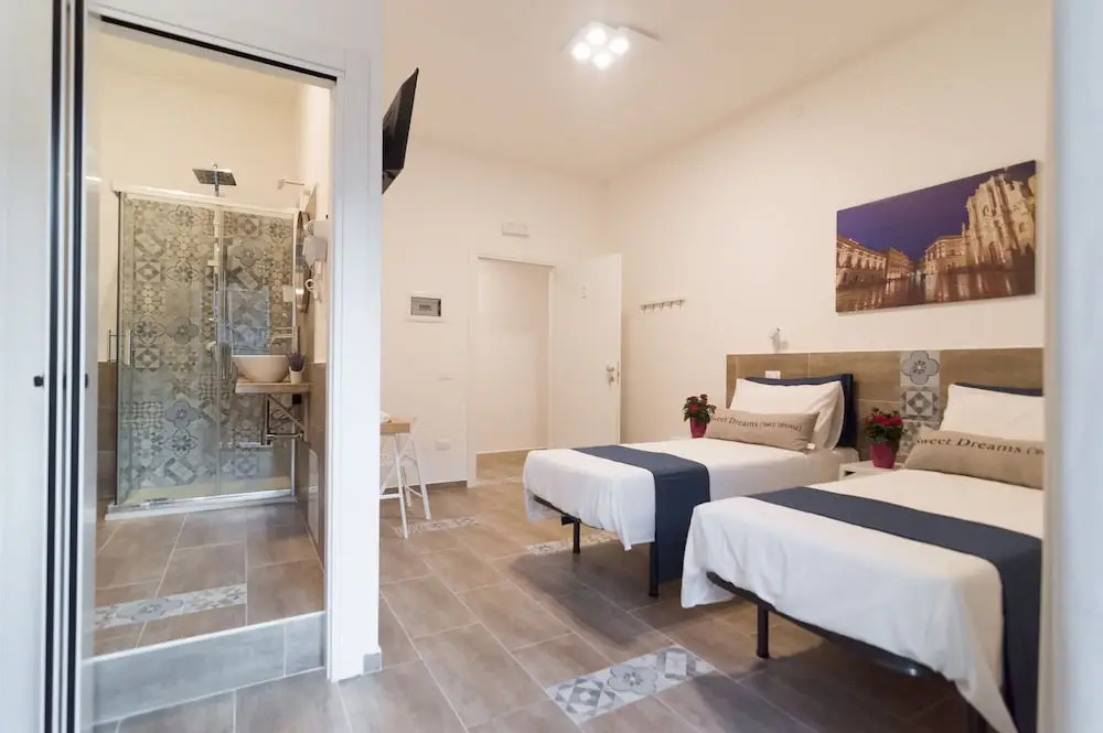 RAUDINO ROOMS