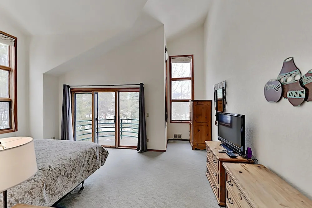 Keystone Ranch W/ Hot Tub, Sauna & Chefs Kitchen 4 Bedroom Home