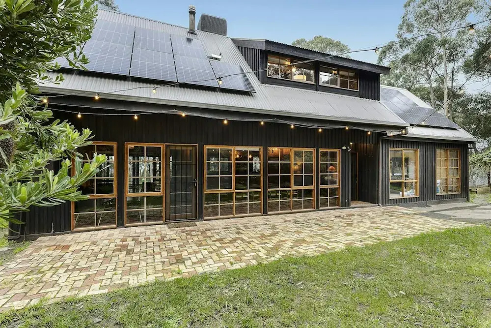 Onyx Retreat Healesville Luxury Lodge x Hot Tub