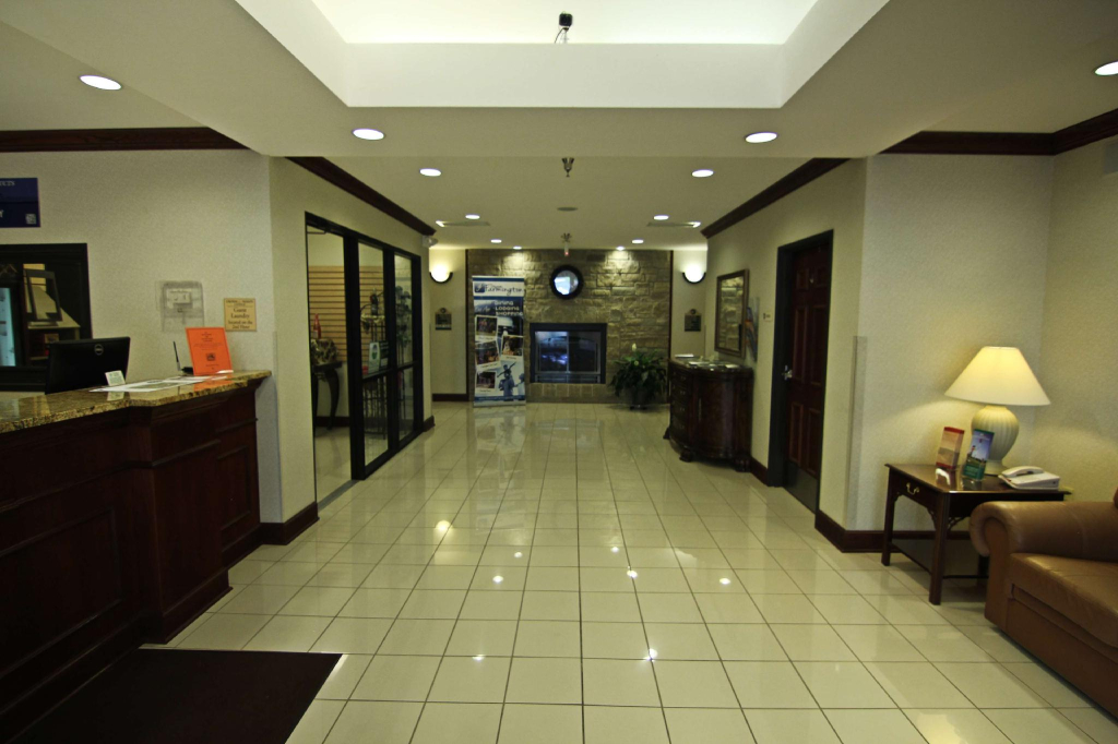 Crown Pointe Lodge, BW Signature Collection