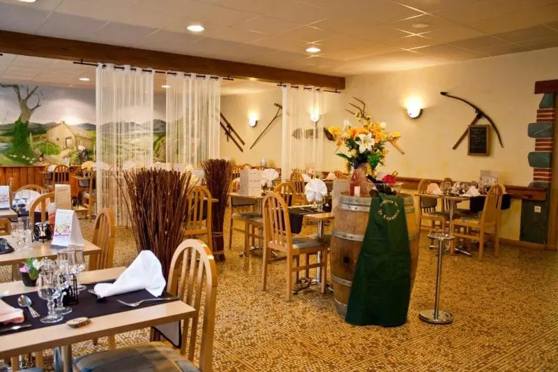 Logis Hotel Restaurant Annecy Nord / Argonay