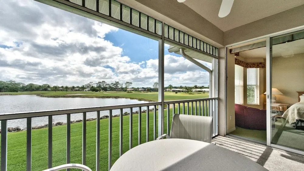 Solterra Vacation Rental: Luxury 3-BR Condo with Lake & Golf Views. Access to Luxury Pool, Hot Tub, and Golf Courses at Lely Resort. Close to Naples Beaches, 5th Avenue S, and Marco Island