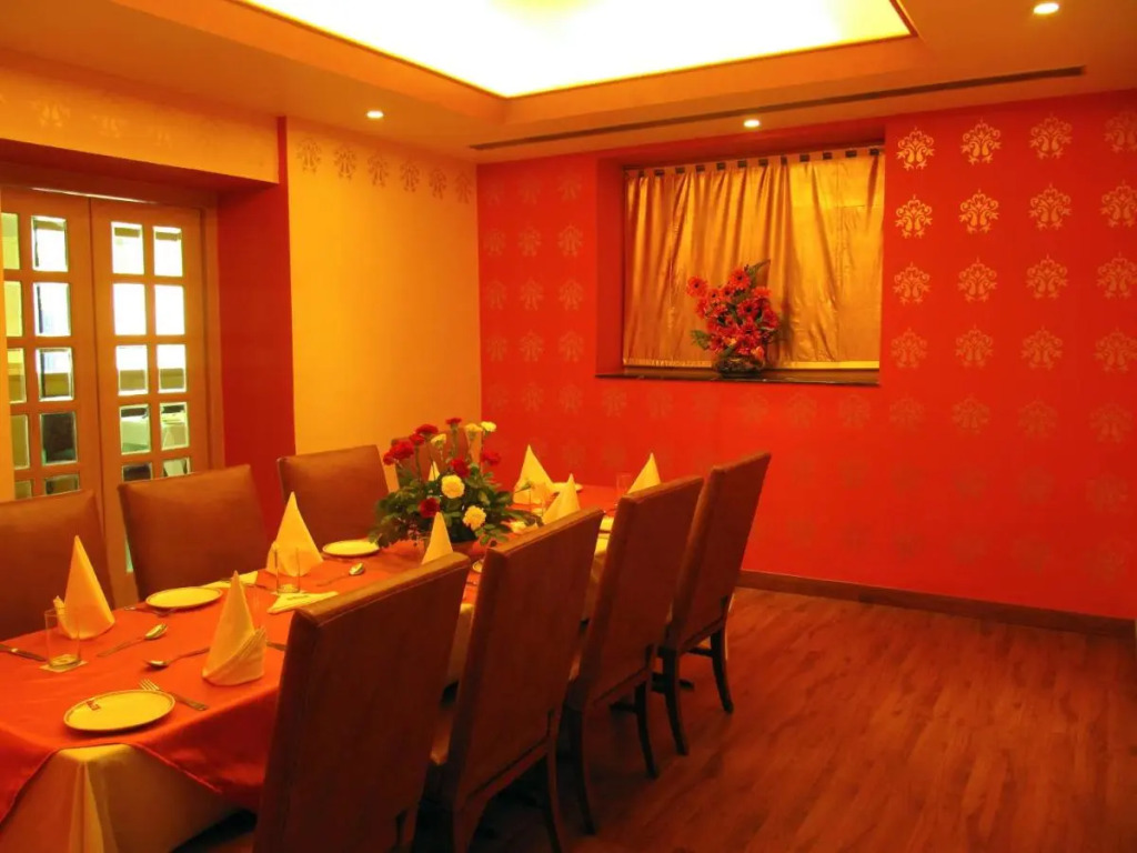 Ritz Plaza