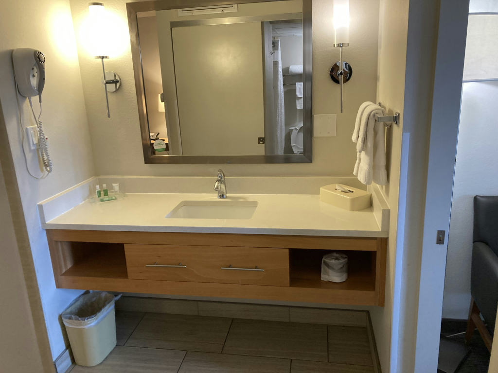 Red Roof Inn PLUS & Suites Tampa - Busch Gardens