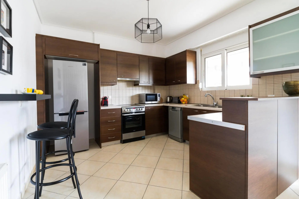 Athenian Stylish 2 bdrm Apartment