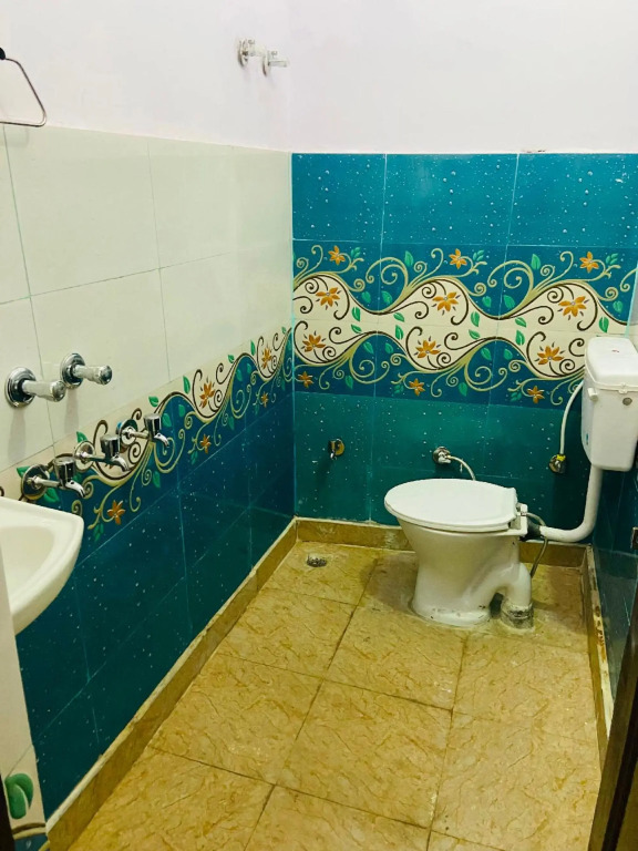 OYO Home 70156 Hotel Red Heart