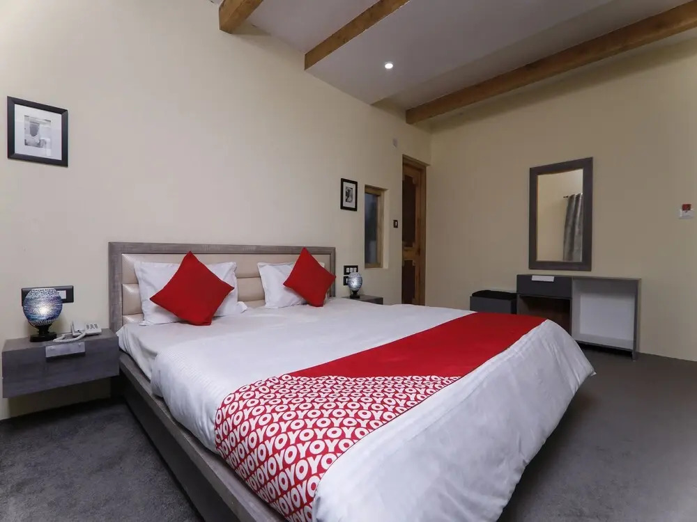 OYO 40939 White House Bnb
